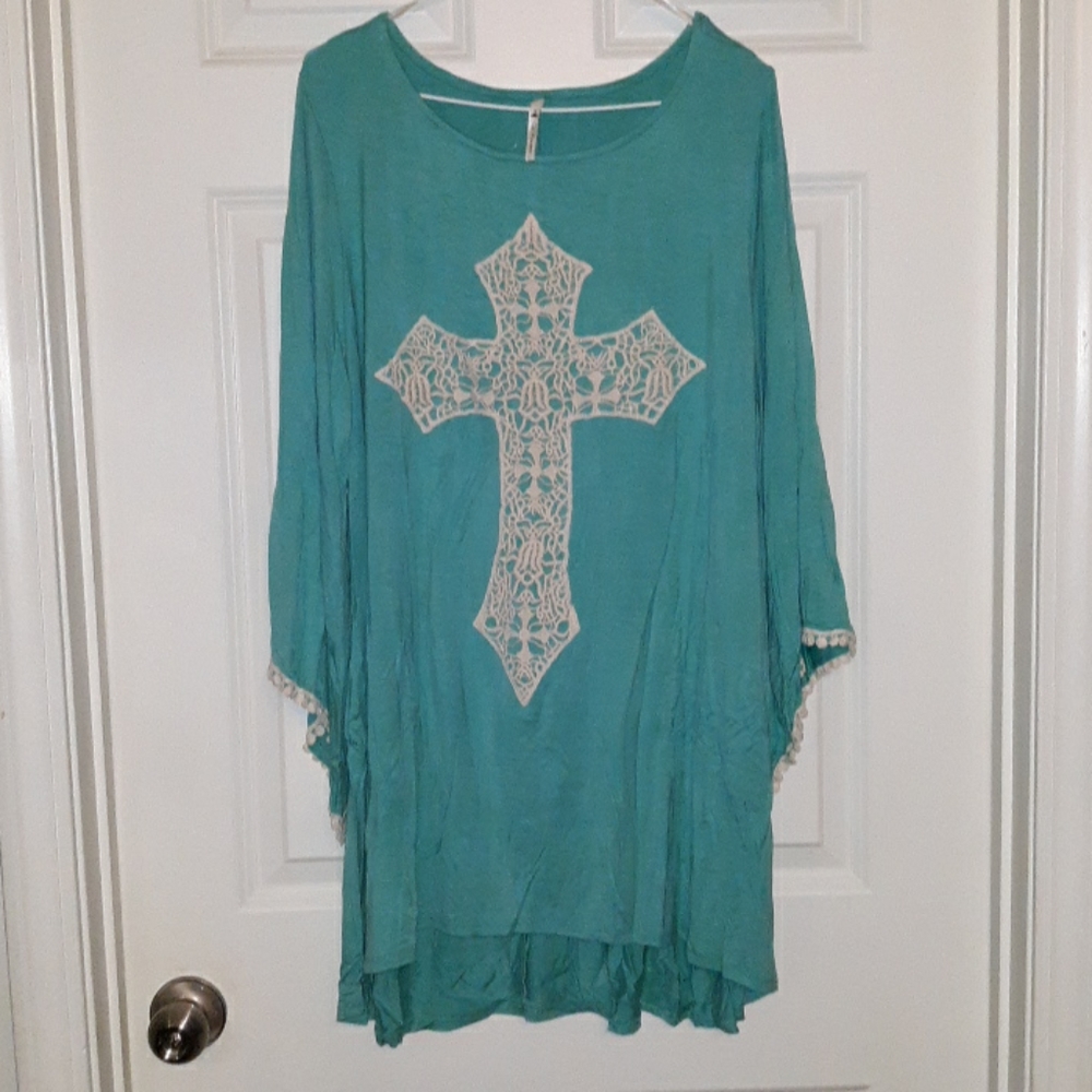 Boutique 3x Cross top